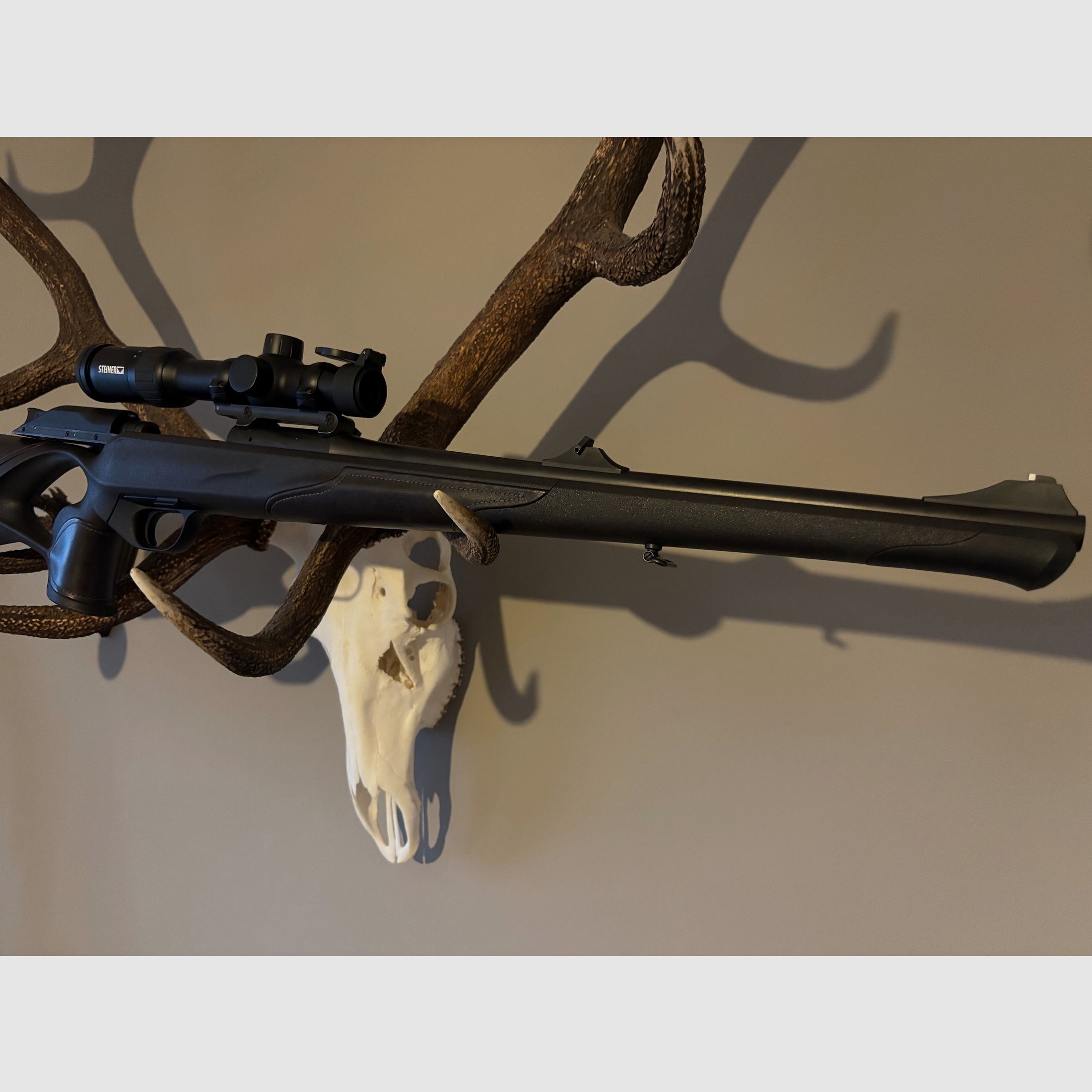 Blaser R8 leren kolf / linkshandig in kaliber 30/06