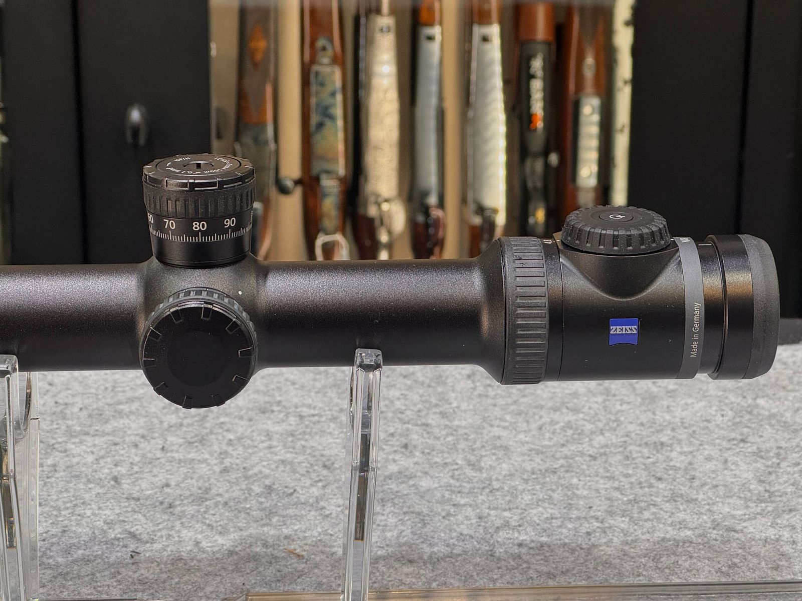 Zeiss V8 4.8-35×60 SFP, Bild 3 von 6