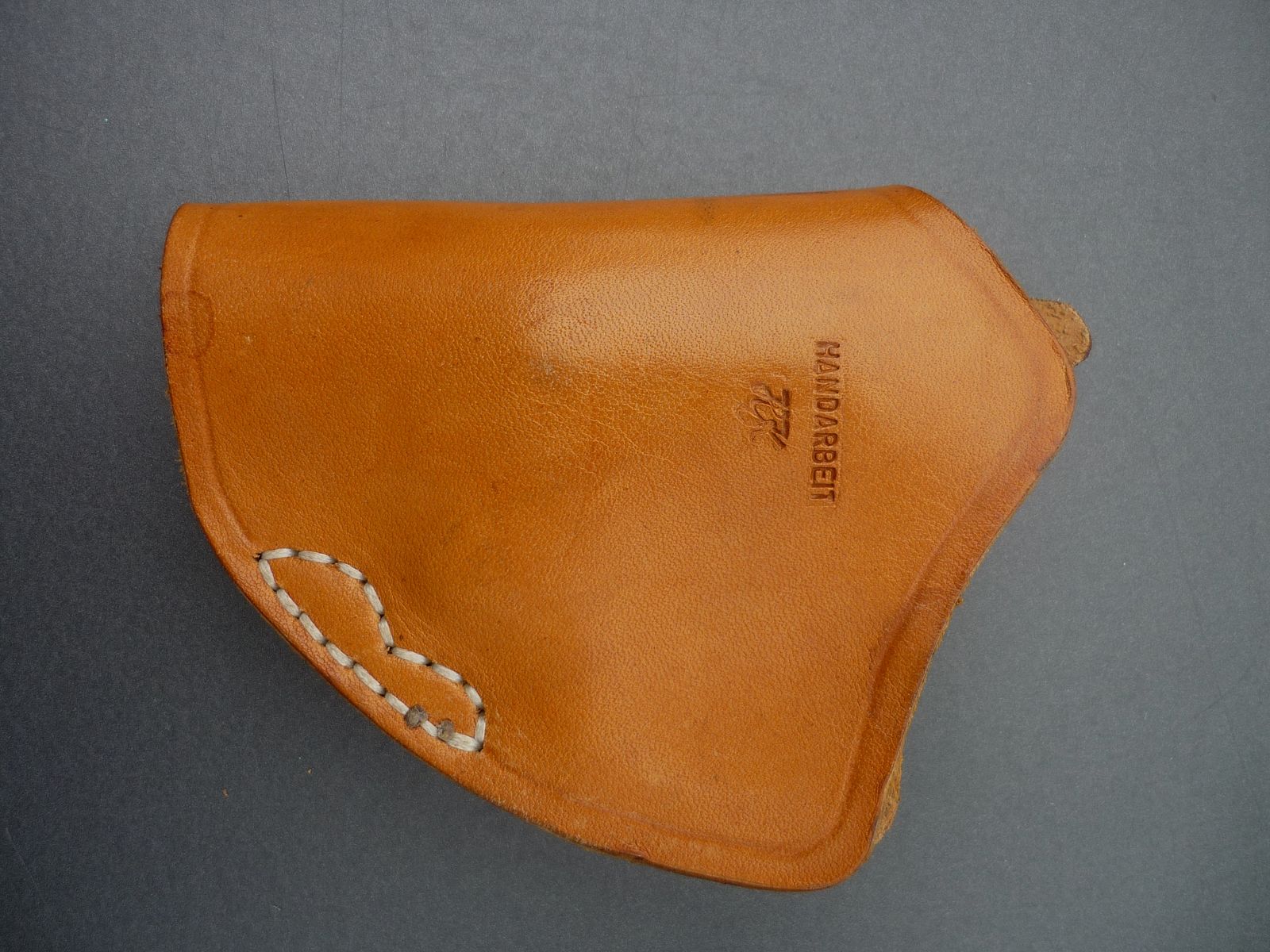 HKDesign Holster Art. Nr. 024 Wewnętrzny holster dla różnych małych (gazowych) broni dla praworęcznych