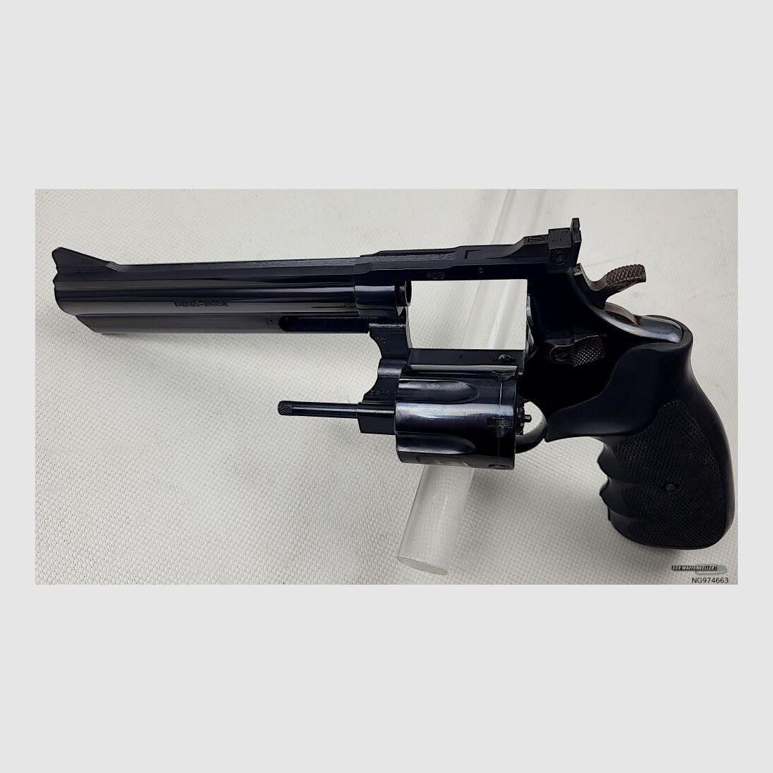 Taurus 689