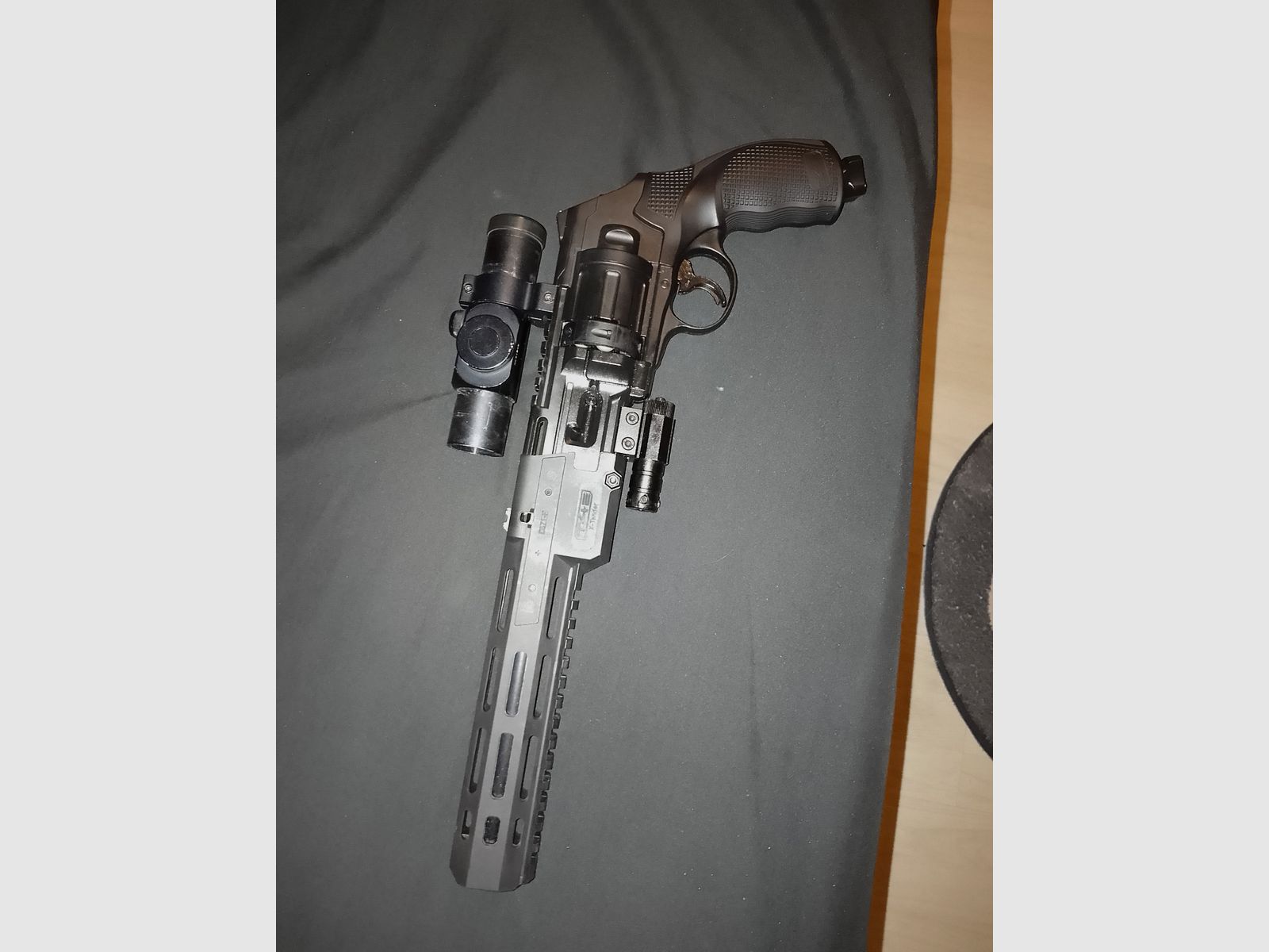 3-9x40 scope op Long T4e HDR50 Tactical Rifle Kit Rot Punkt rubber bullets RAM Paintball Marker Cal .50 Set laser CO2 capsules Revolver Pepper Launcher lange barrel optioneel Holo Visier Red DOT