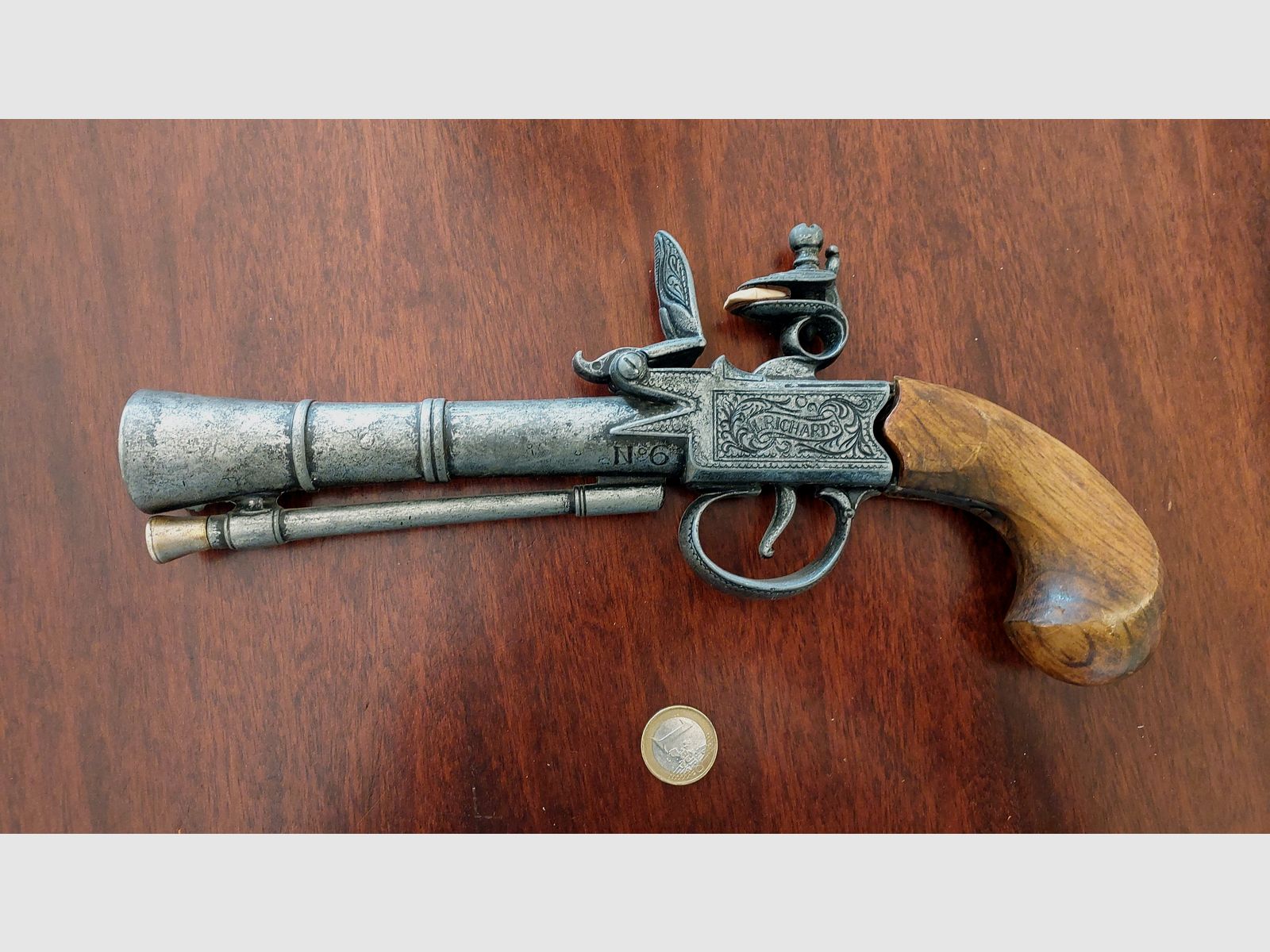 Replica Steinschlosspistole „Blunderbluss Tromblon“ – Piraten Deko – defekt