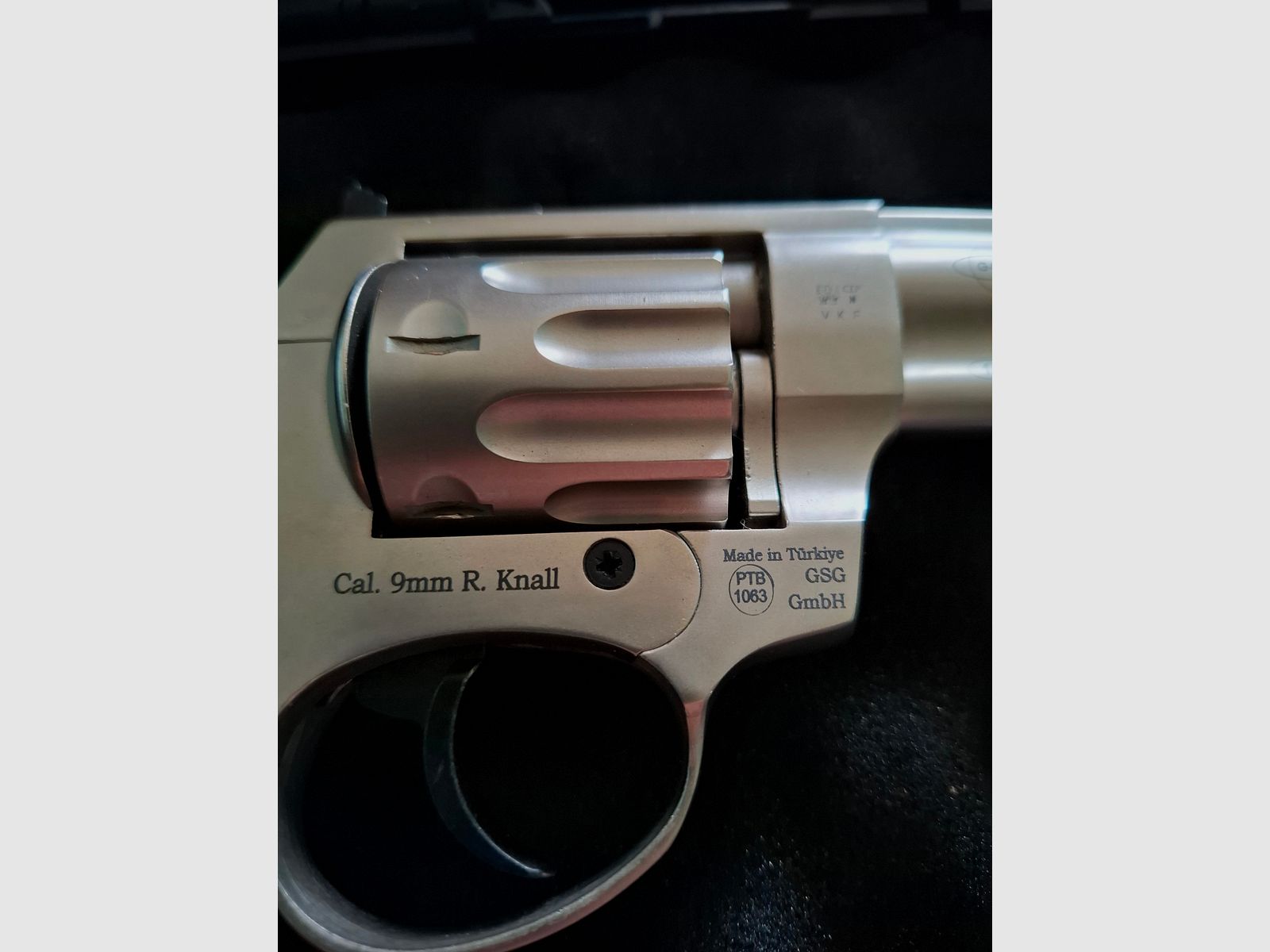 Ekol Viper 2,5" 9mm RK con munición.