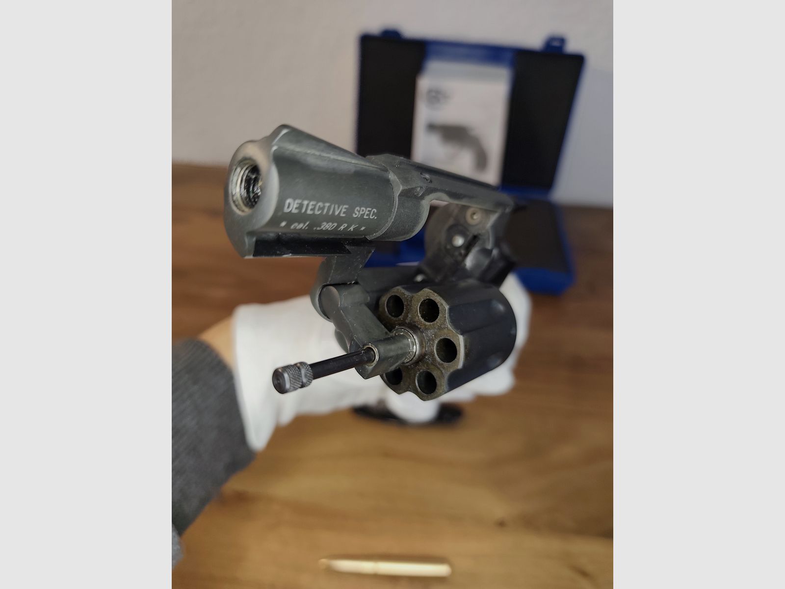 Umarex Colt Detective Spezial 9mm RK + naboje pieprzowe + mały nóż kieszonkowy
