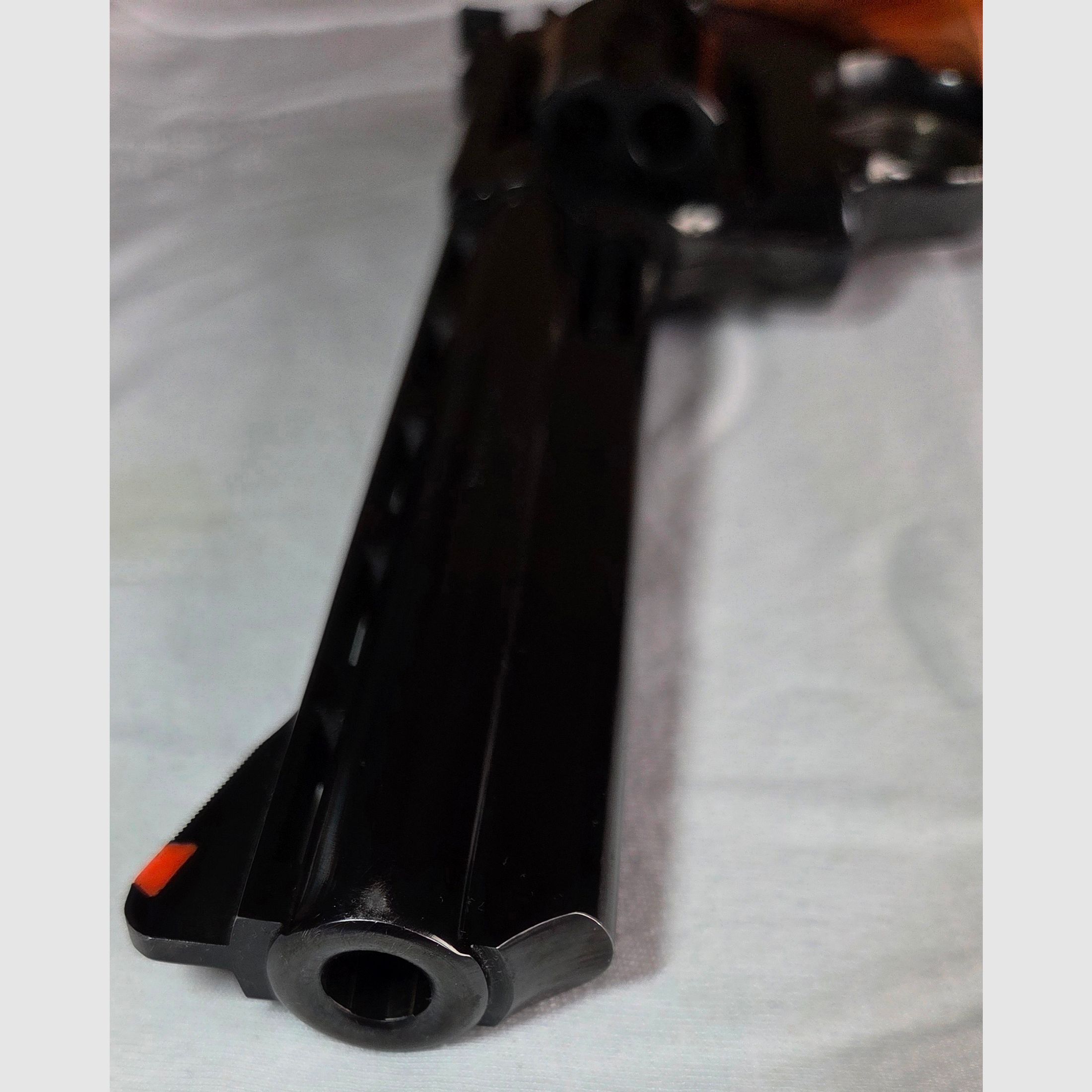 TAURUS 686 Kal. 357 Mag handgefertigter Griff