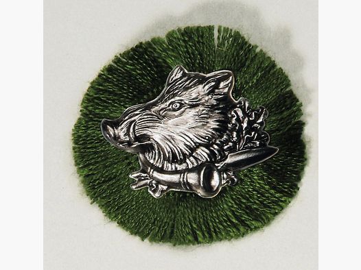 Épingle à chapeau argentée avec motif de sanglier