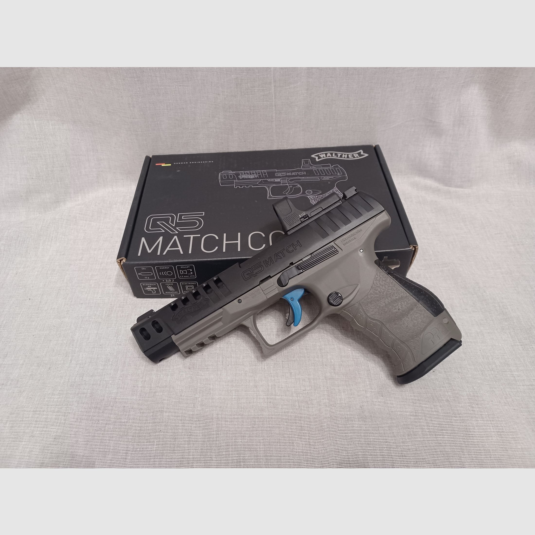 Walther Q5 Match / 4,5 mm Diabolo / BlowBack / CO2 / Pistole / OVP (85)