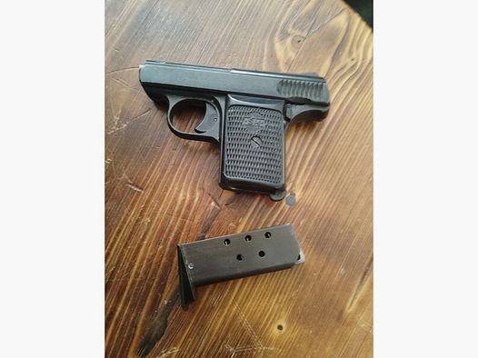 Sammlerstück. Es handelt sich um eine Rhöner SM 110 S im Kaliber 8mm