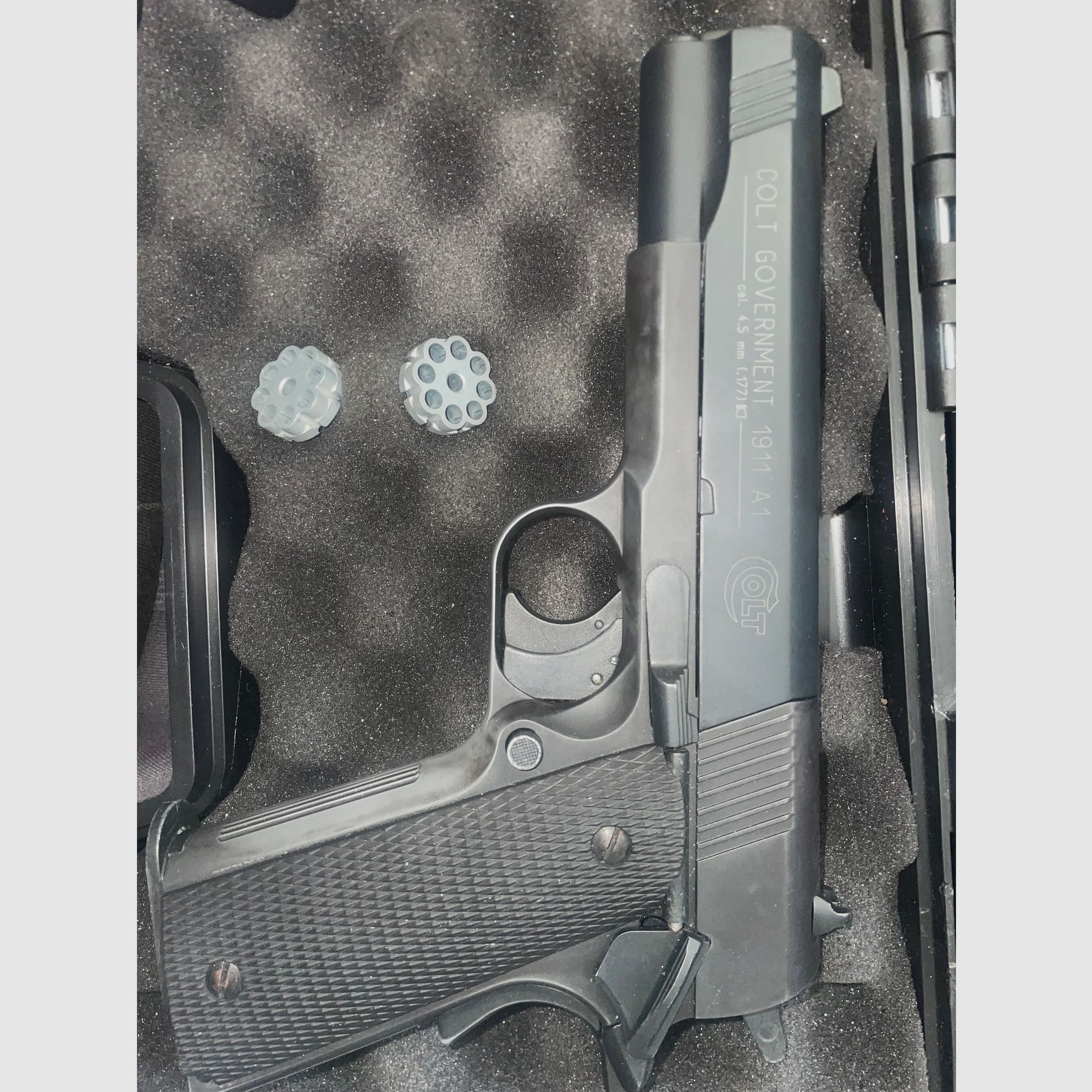 Colt Government 1911 A1 CO2 Pistolet pneumatyczny 4,5mm