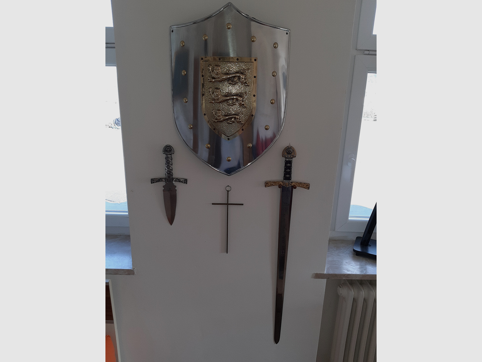 3 Teiliges SET für Liebhaber und  Sammler von KÖNIG RICHART LÖWENHERZ , das SCHWERT, der DOLCH + das  SCHILDWAPPEN