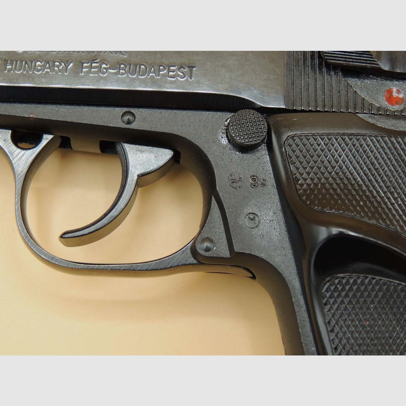 FEG 9mm Makarov – nahezu neuwertige ungarische Pistole aus 1995 inkl. Reservemagazin, Bild 2 von 6