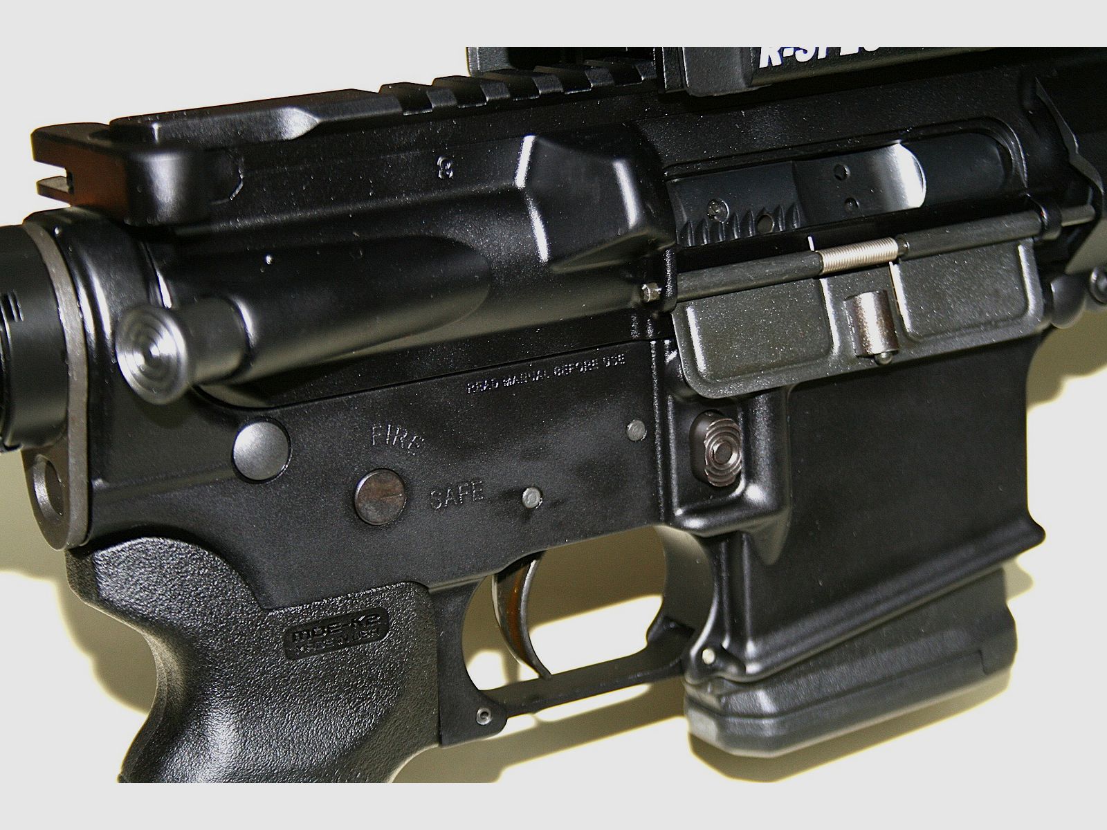 Pack Carabine RUGER Harrier + point rouge Sightmark Ultra Shot R-Spec + Chargeur MAGPUL PMAG30 Gen.3 + Poignée inclinée MAGPUL AFG-2 + Couvre-rails M-LOK MAGPUL type 2 + Housse tactique, image 6 sur 11