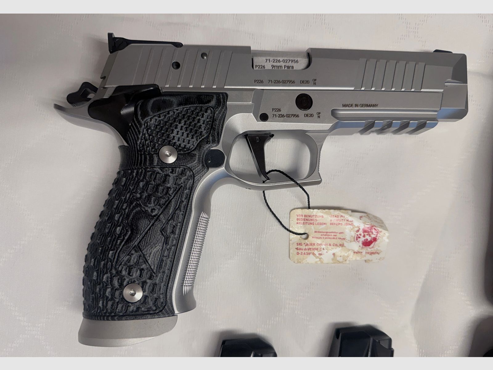 SIG Sauer P226 X-Five Supermatch SAO 9×19 – unused – Made in Germany (Eckernförde) + 1000 rounds GECO Hexagon