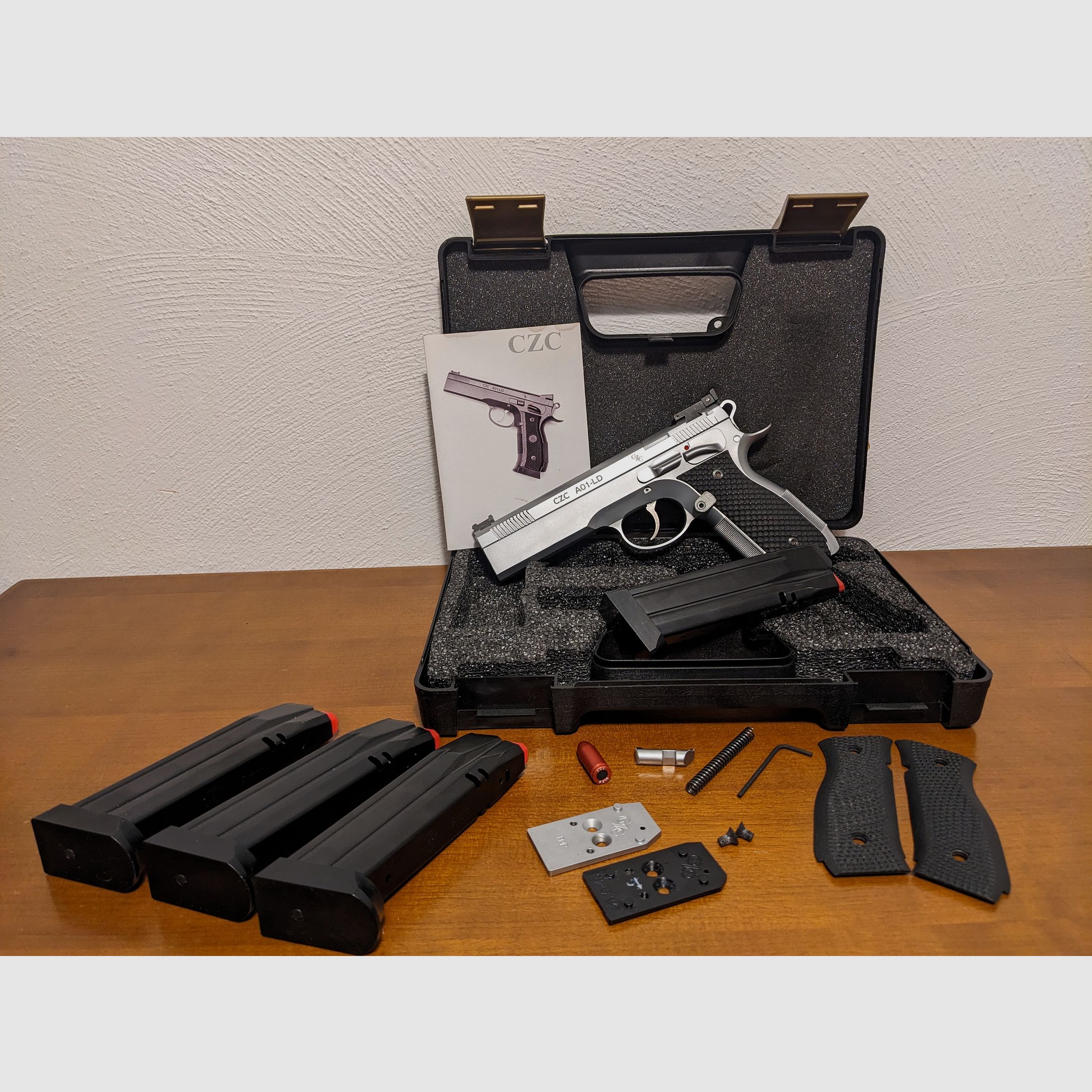 CZC A01-LD OR avec beaucoup d'accessoires