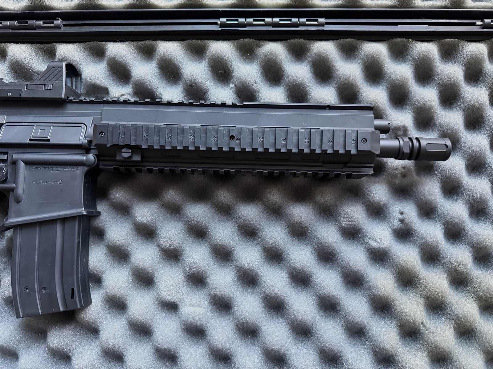 Heckler & Koch HK416 A5 kal. 4,5 mm stalowe BB Co2 | w zestawie z futerałem na broń | Nowy