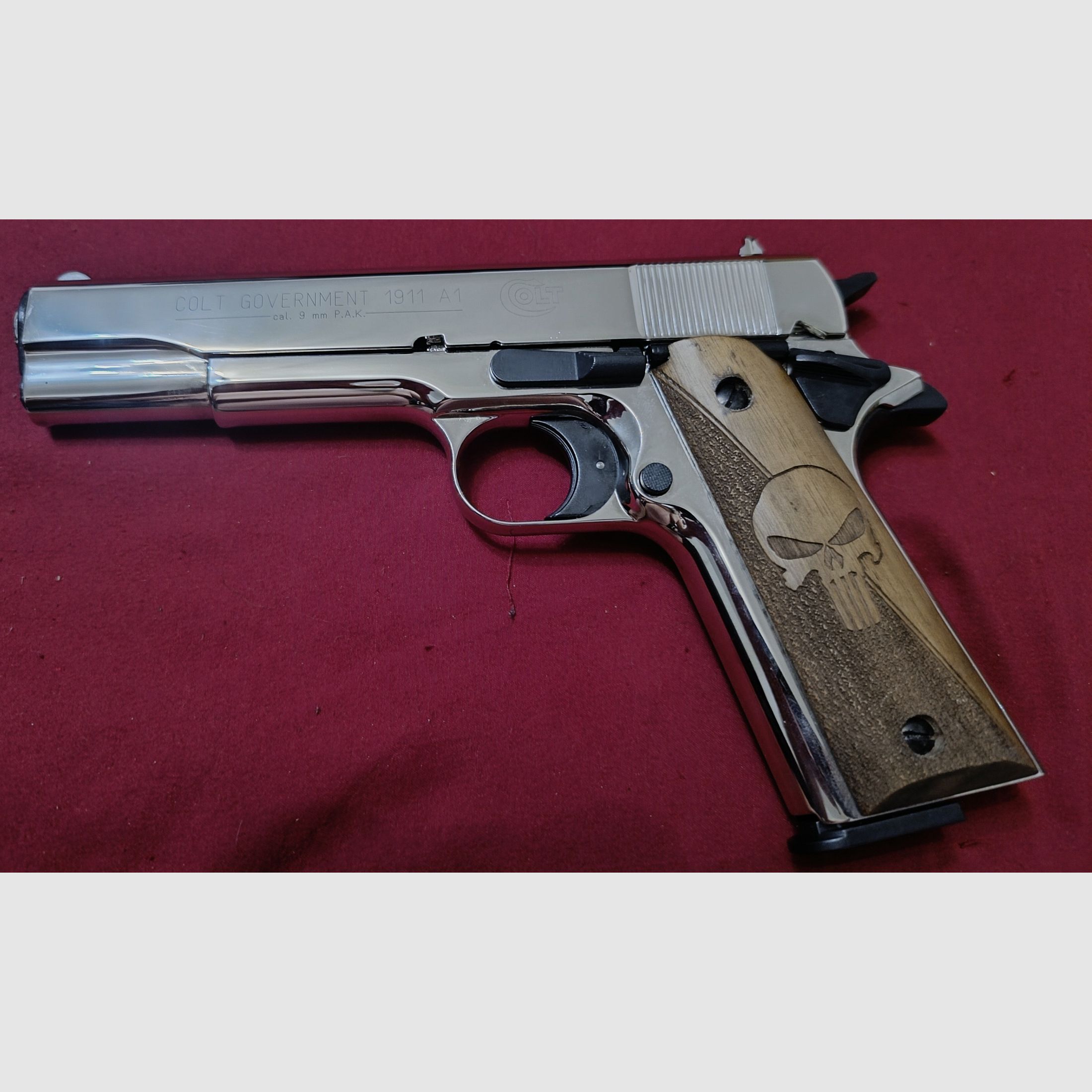 Colt 1911 A1 Chrom/Punisher Umarex