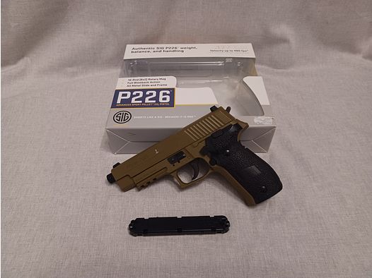 SIG SAUER P226 / OD-Green / 4,5 mm Diabolo / BlowBack / CO2 / Pistole / OVP (43)