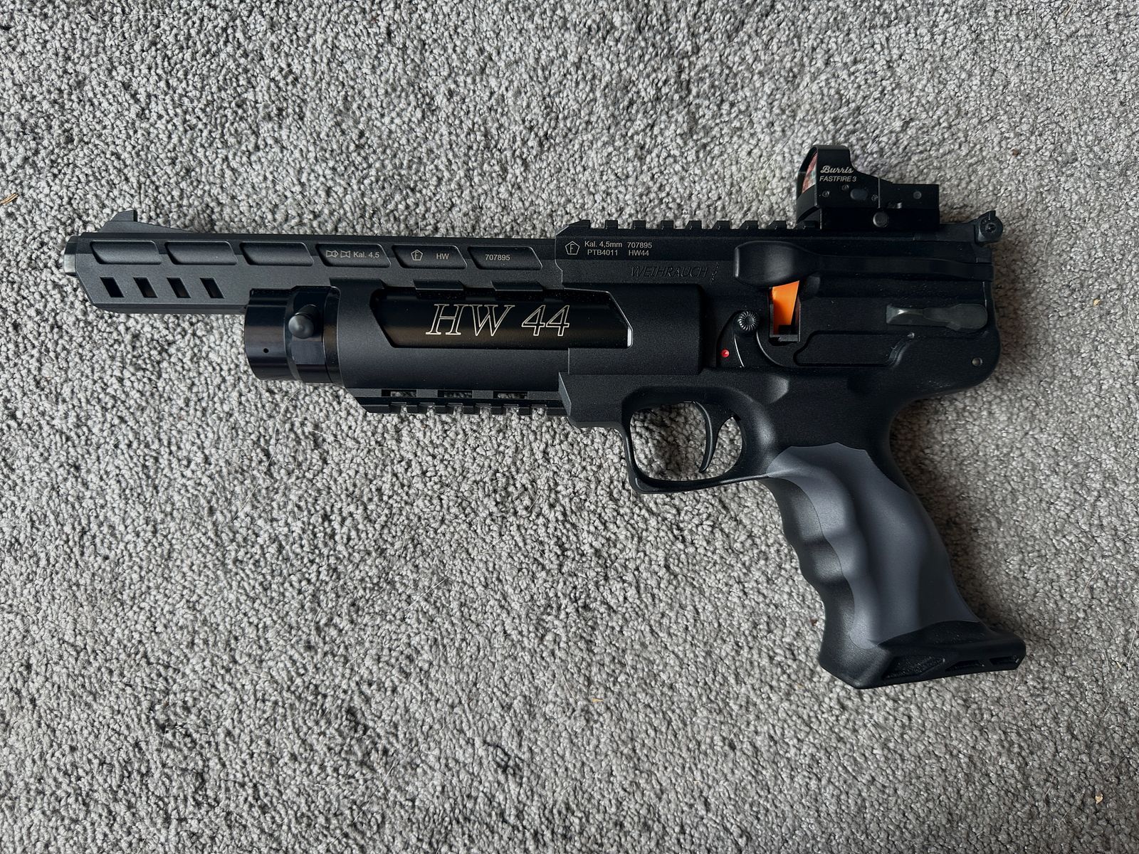 Weihrauch HW 44 incl Zubehör. Neuwertig wegen umstieg auf Match