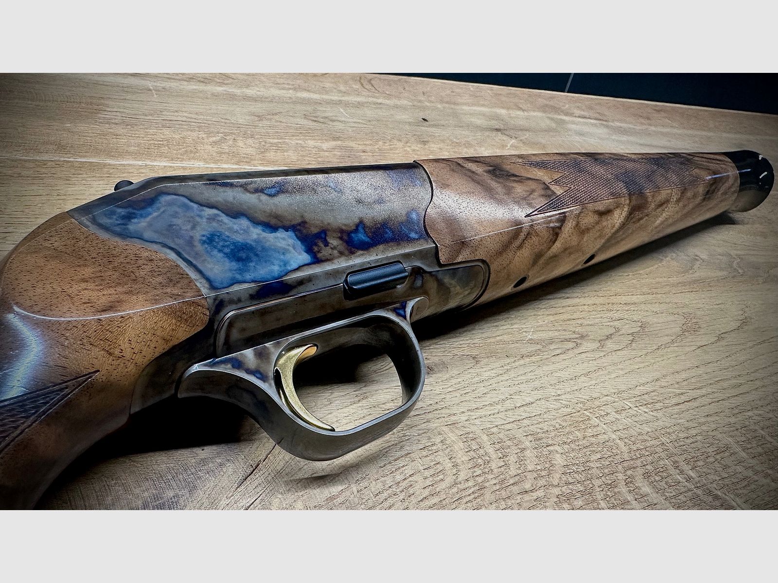 Blaser R8 kolf met buntharding / HK7 / Super Finish / systeemkast & trekker staal / DROOMMOOI!