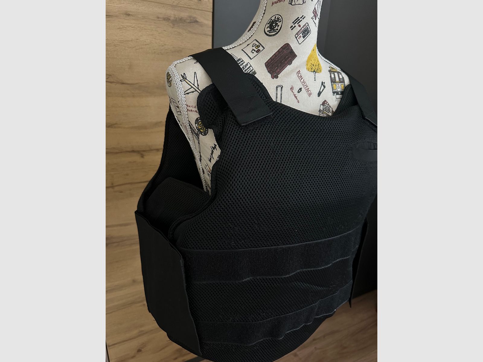 Armadillo Tex Unterziehweste stichfest zertifiziert VPAM KDIW 2004 K1 mit Flankenschutz