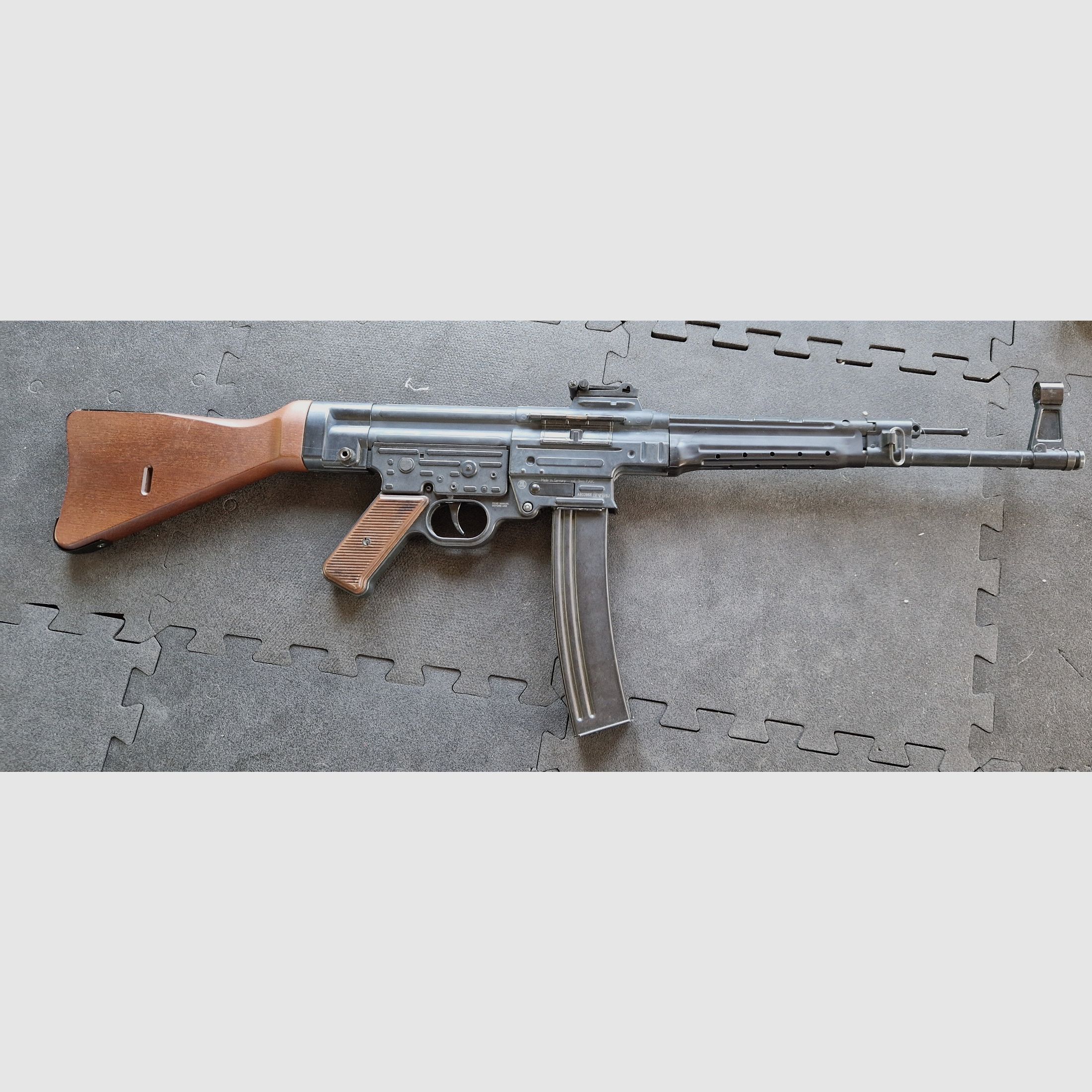GSG StG 44 Schreckschussgewehr 9 mm P.A.K. Vollmetall Echtholz
