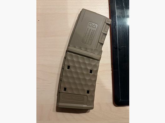 OA-MAG Magazine 10 colpi .223Rem FDE color sabbia