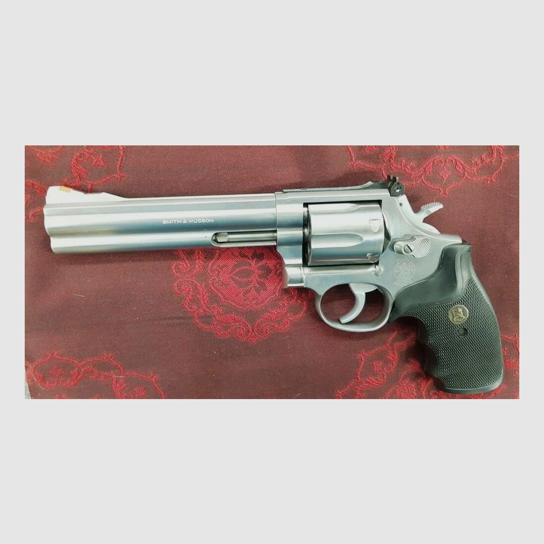 Smith & Wesson	 686