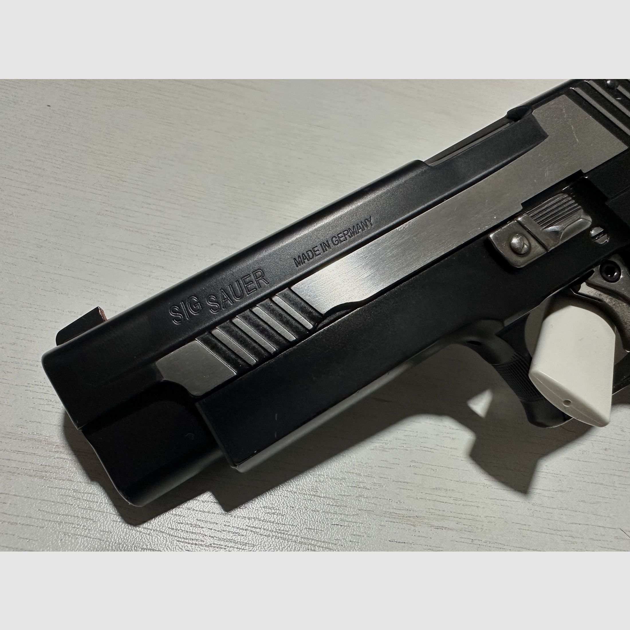 SIG SAUER P226 X-Five Black & White 9mm MADE IN GERMANY