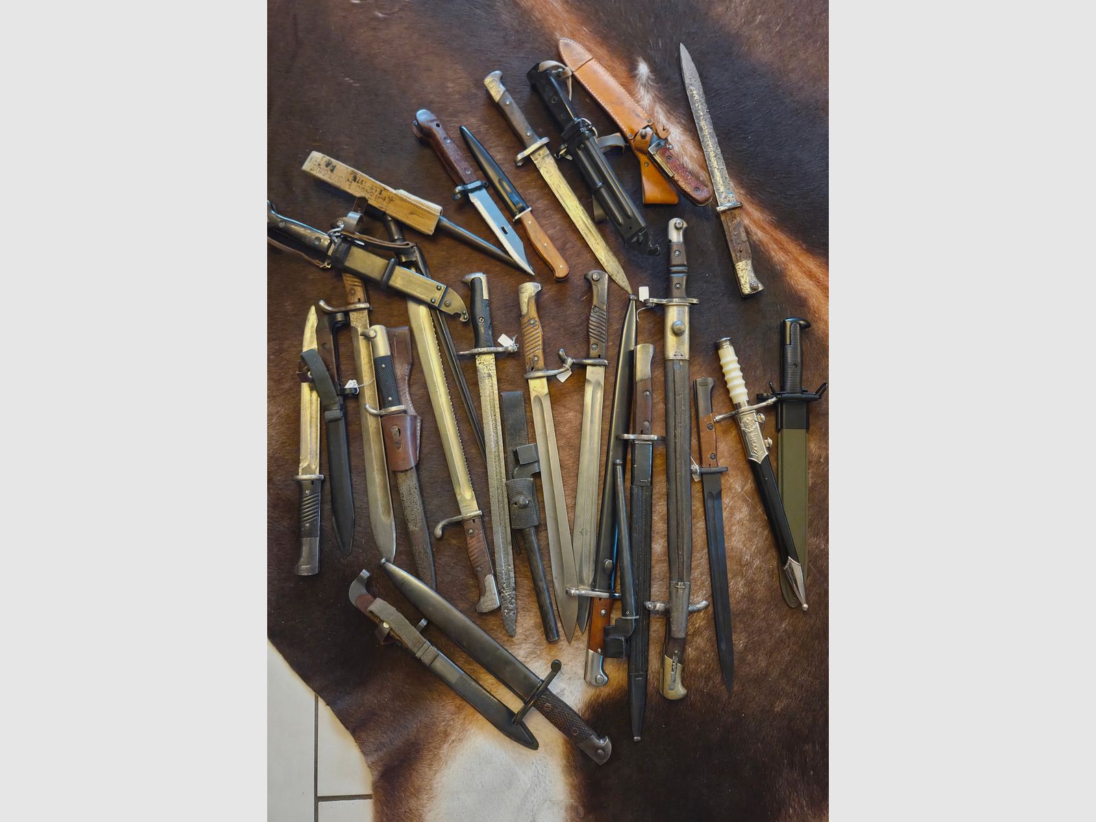 Risoluzione della collezione Convolto di baionette Coltelli Fucile da lato k98 2° guerra mondiale 1° guerra mondiale