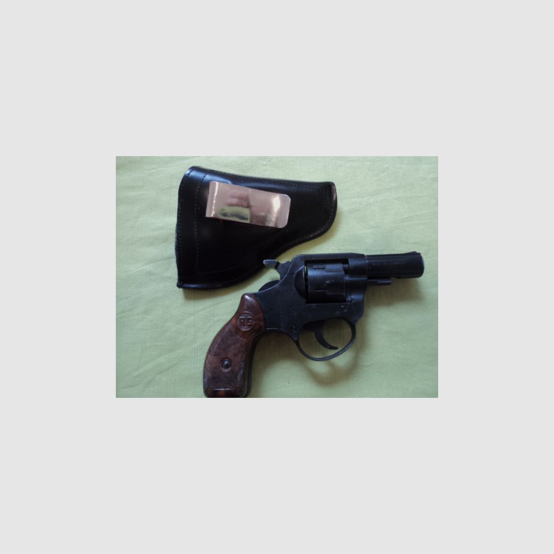 Revolver Röhm RG 76 cal. 6mm Platz