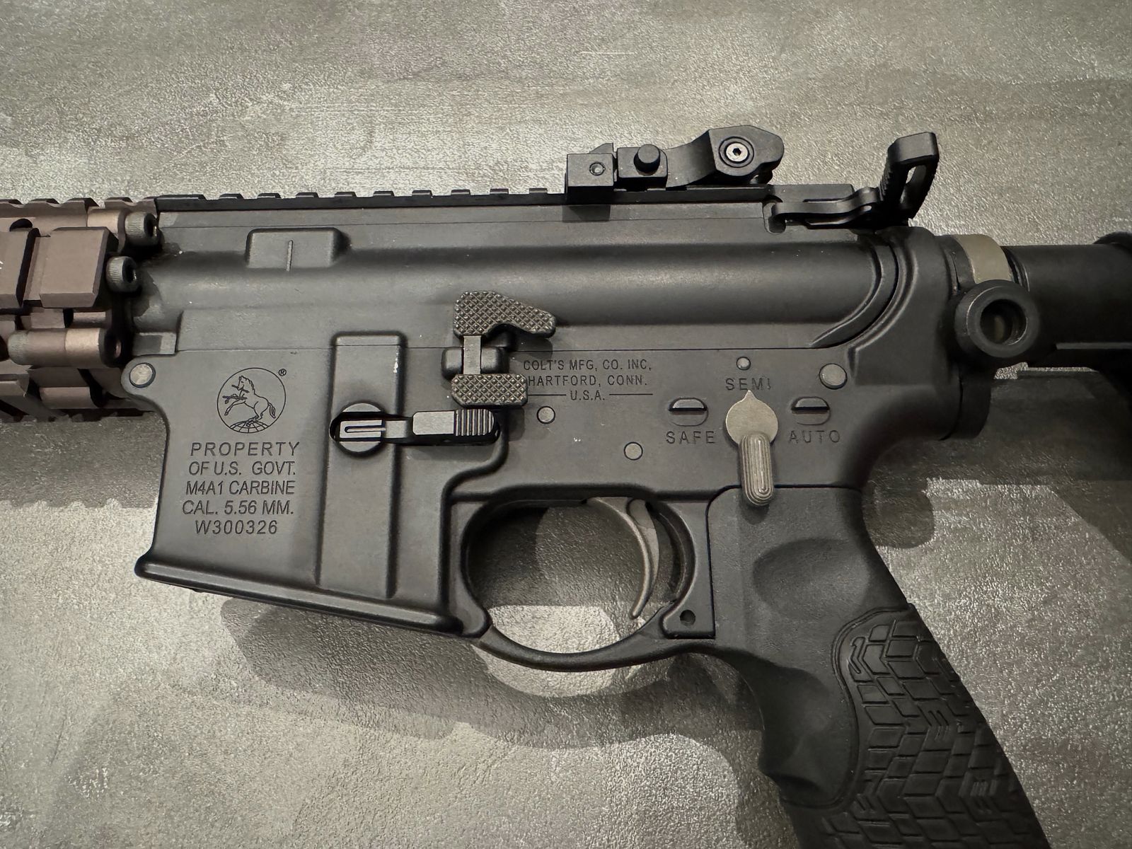 GHK Colt / Daniel Defense MK18 MOD1 Vollmetall Gas-Blow-Back 6mm BB Dualtone