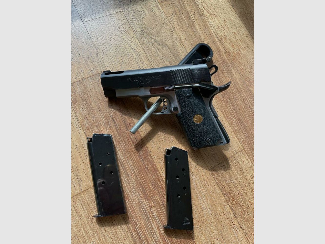 Springfield V10 Ultra Compact, Kal. .45, 4 “ loop