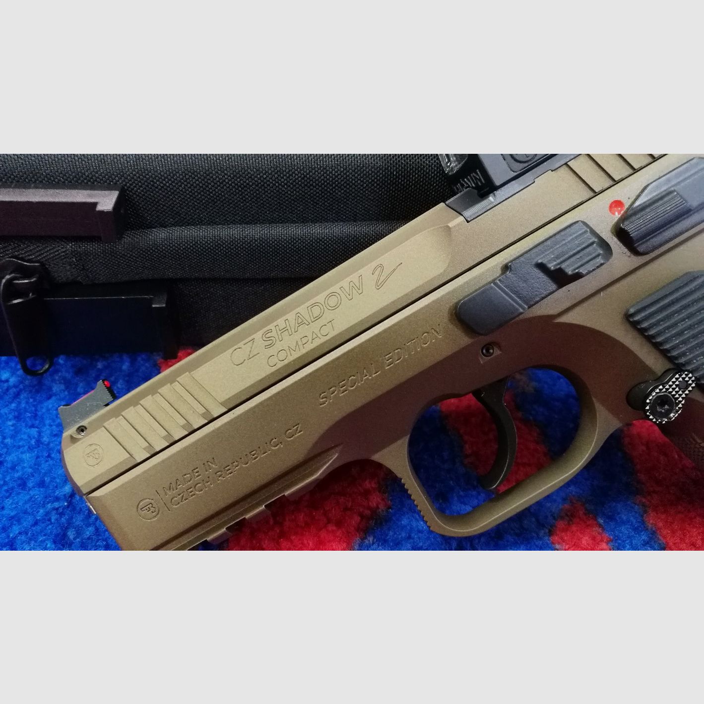 CZ Shadow 2 Compact Special Edition avec Red Dot Holosun, image 2 sur 5