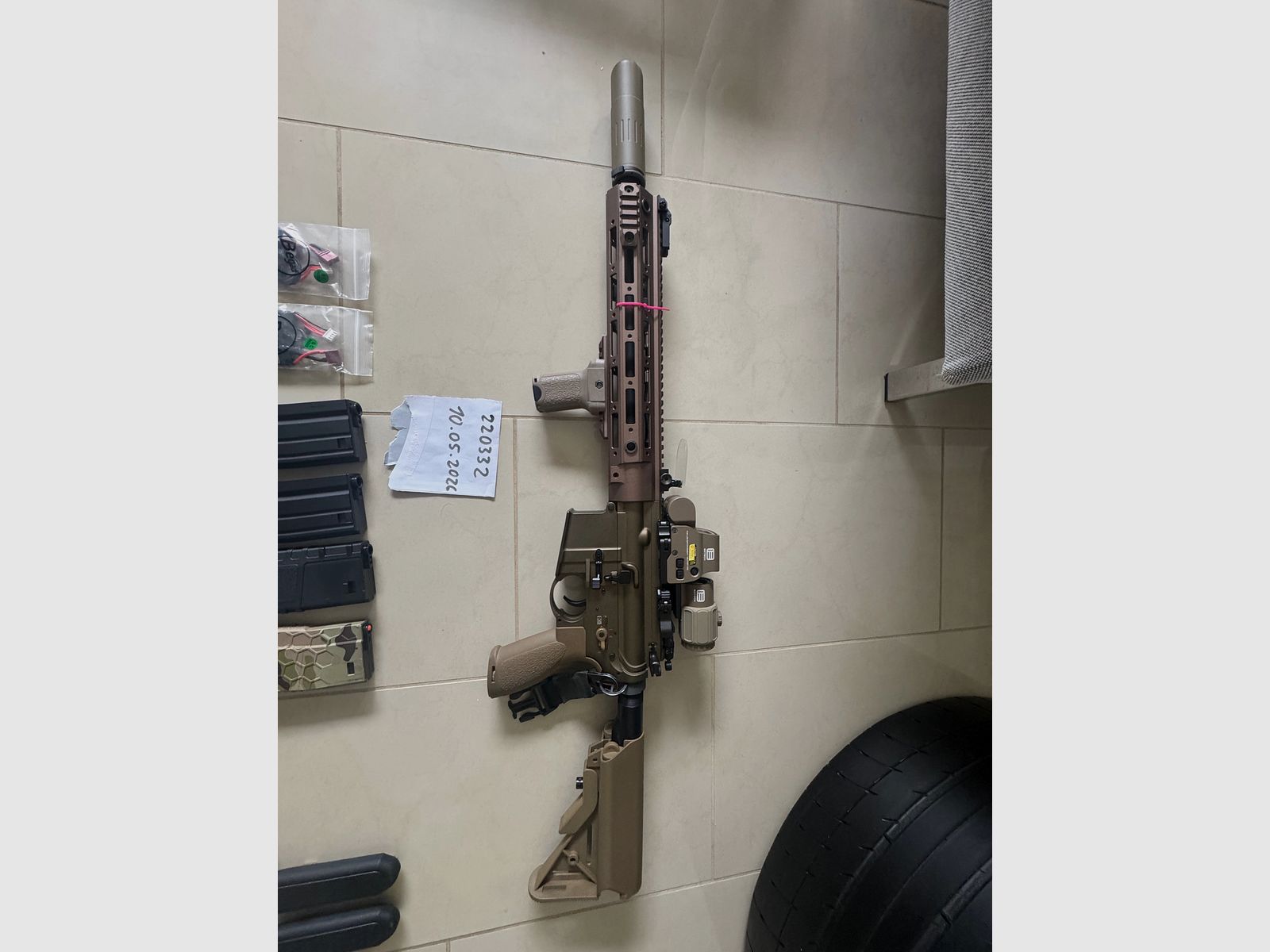 Airsoft Komplettset NEUWERTIG mit Begadi SMR16 und VFC Glock 17 
