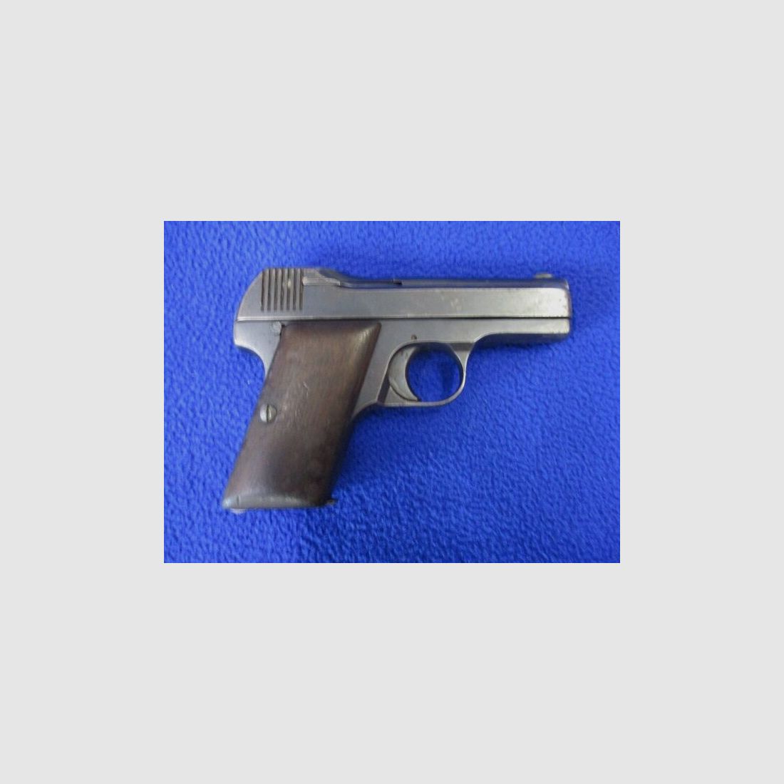 Pistola 7,65 mm Browning Stenda Suhl simile a Beholla