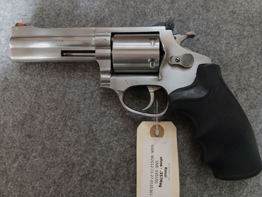 Rossi M711, image 2 of 3