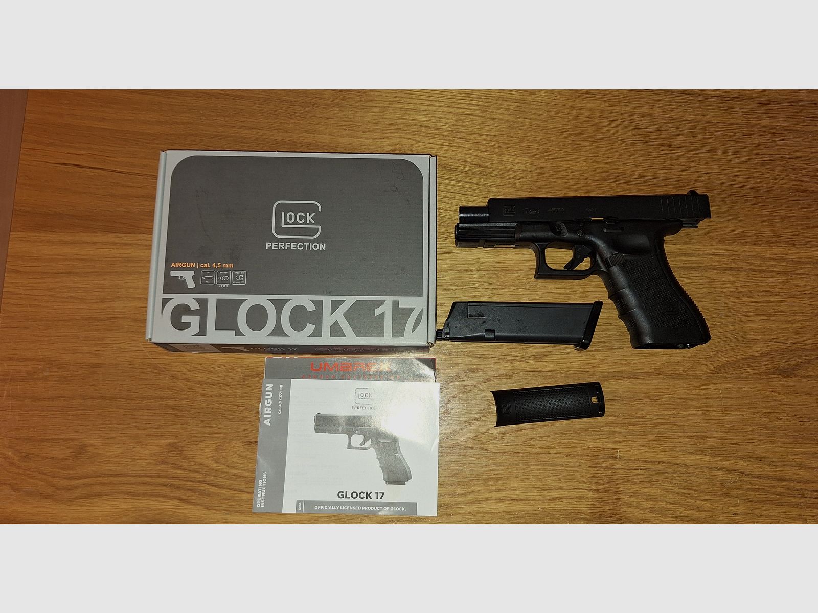 Glock 17 Gen4 Co2 guter Zustand 4,5 mm Stahl-BB mit Blowback