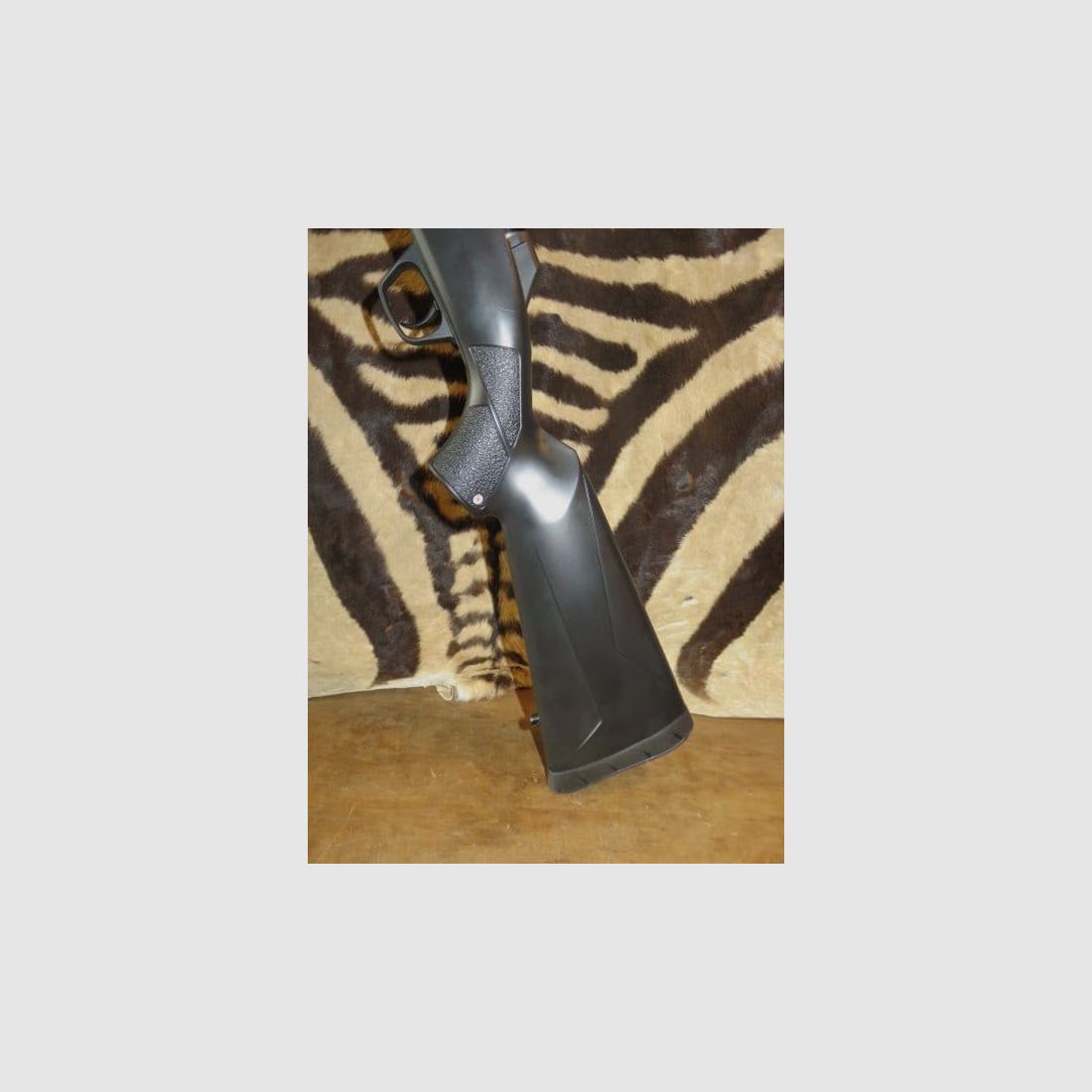 Karabina z zamkiem WINCHESTER XPR kal.300wm lufa 61 cm gwintowana, zdjęcie 7 z 8