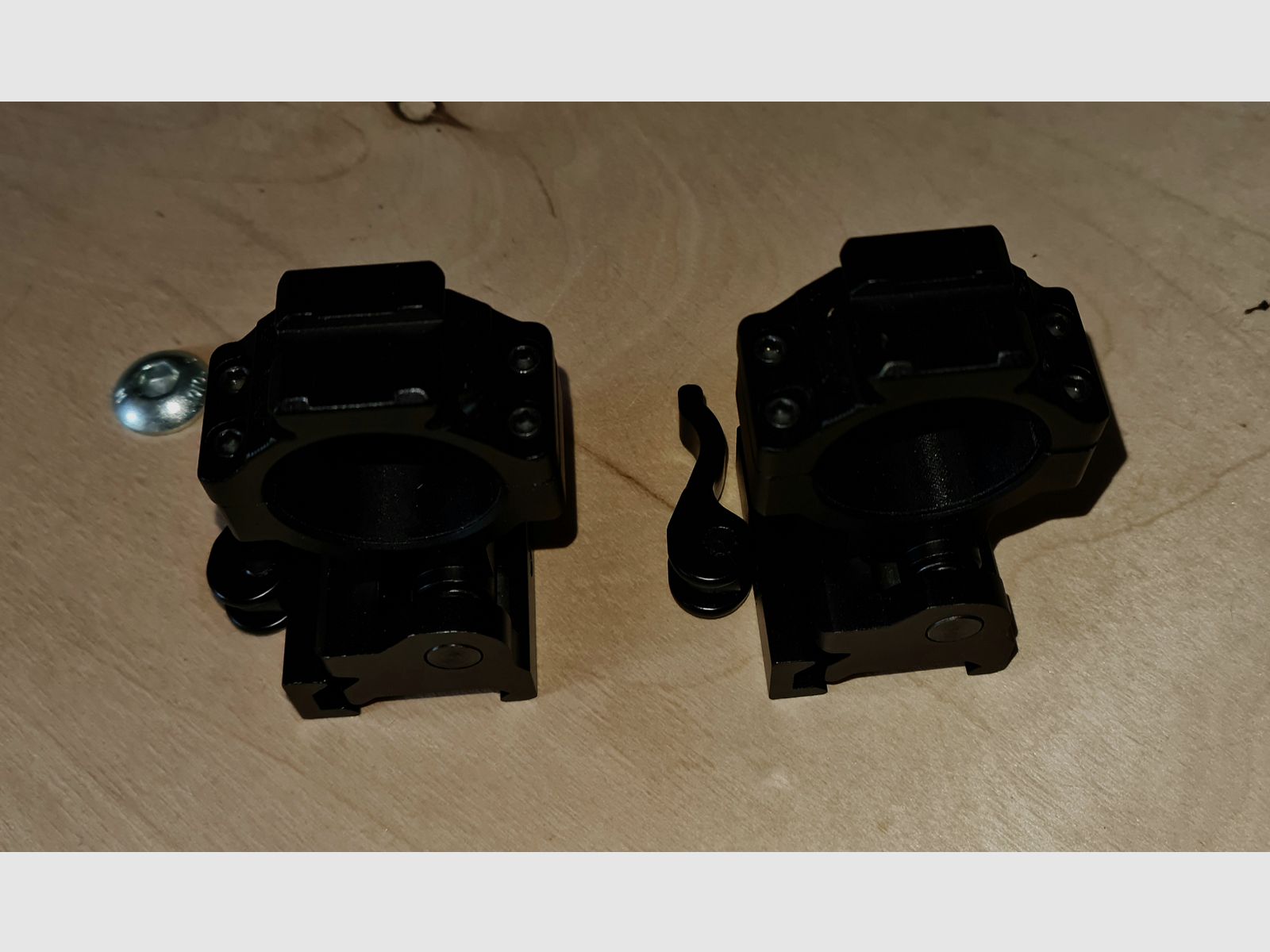 Mounting rings with quick release (Quick Detach/QD),