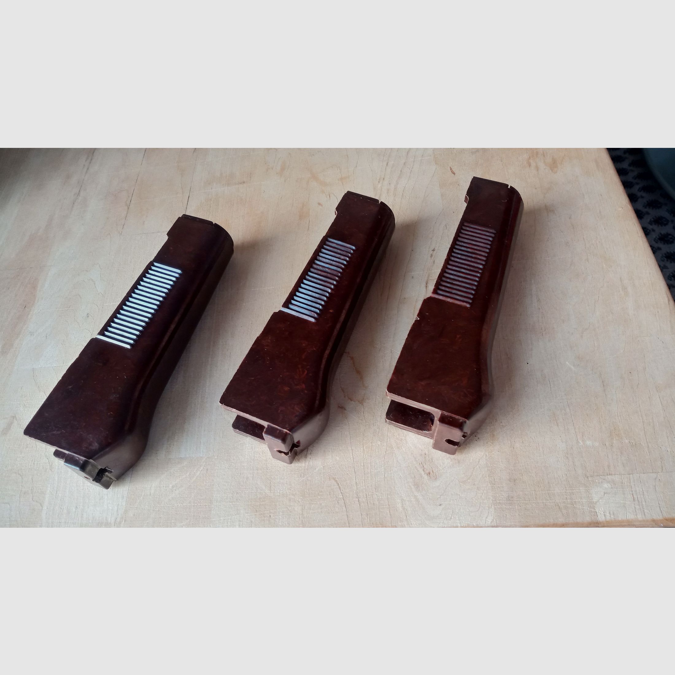 3 pieces of original lower AK handguards made of finest East German Bakelite in excellent condition DDR / NVA // AK74 AKM MPi-Km MPi-74nk AK47