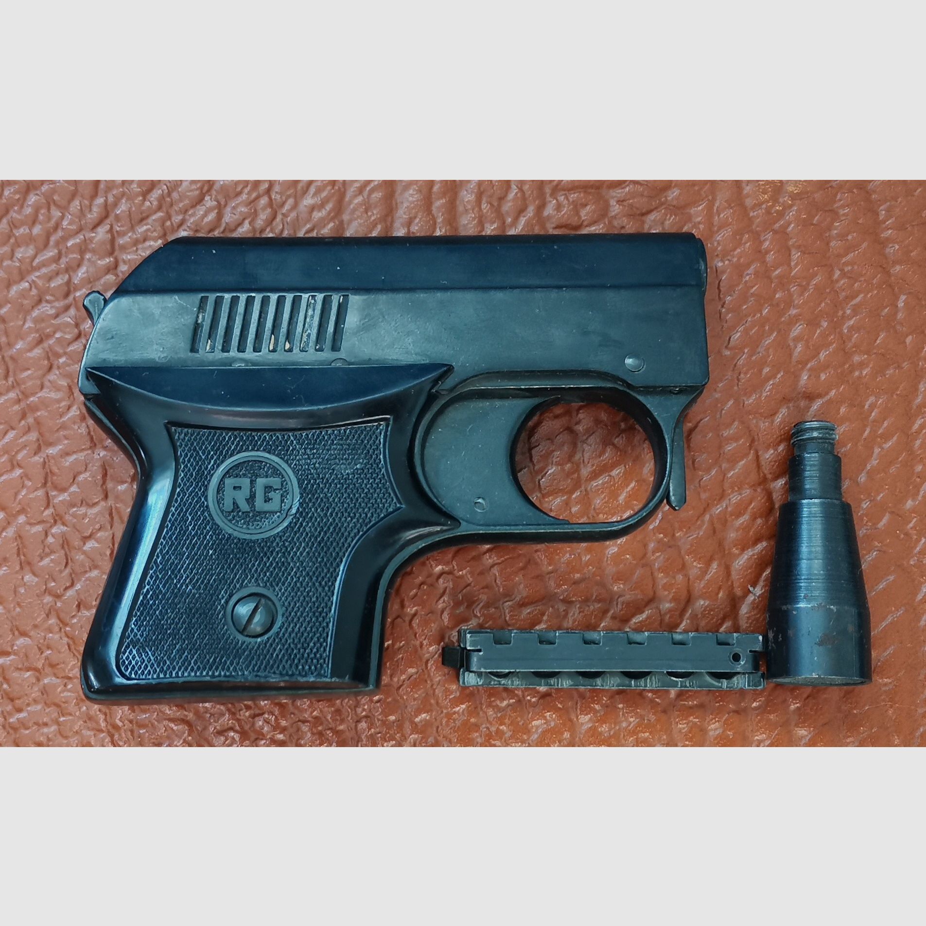 Röhm RG 3 S blank firing pistol 6mm Flob.
