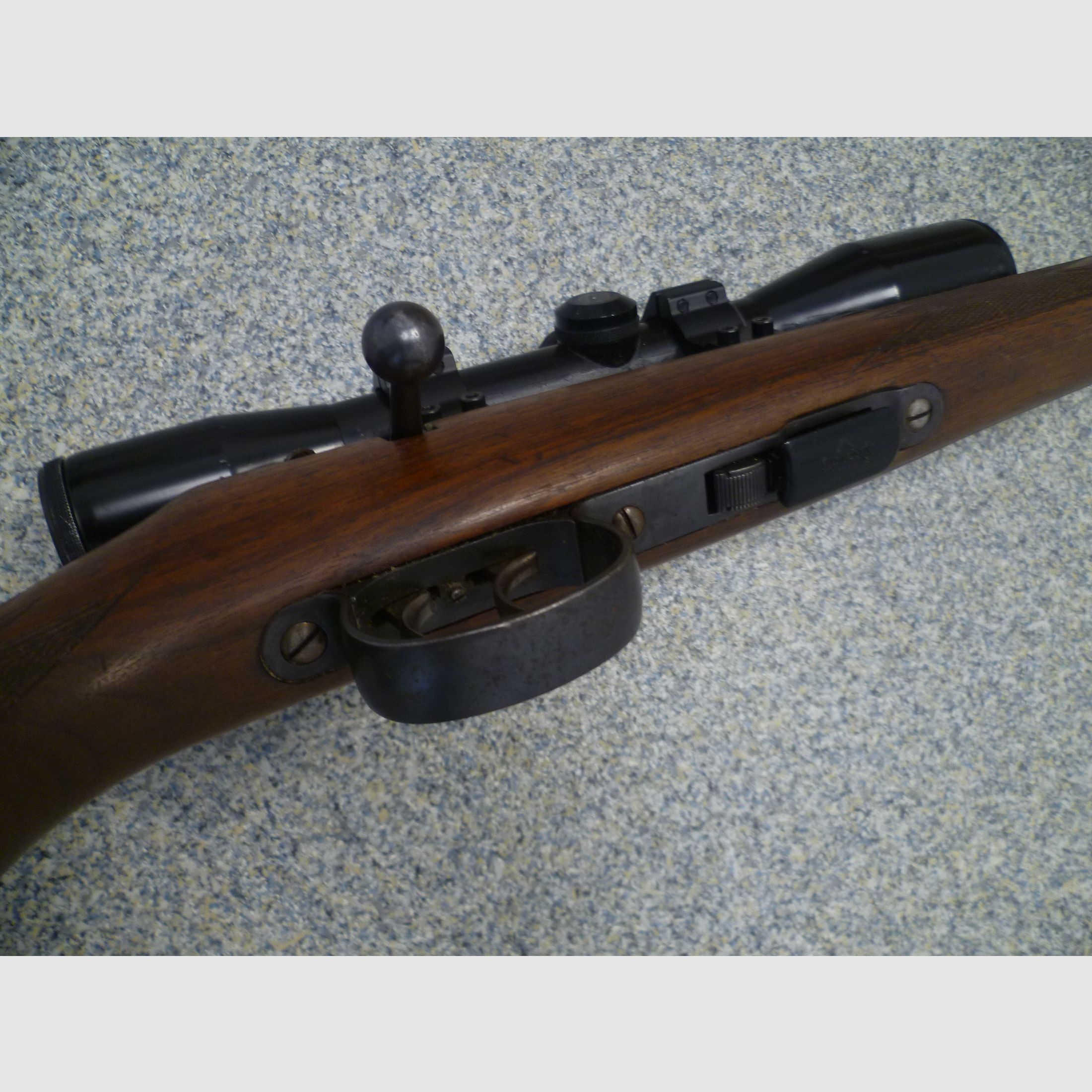 Repetierbüchse Anschütz 1417 .22lr.