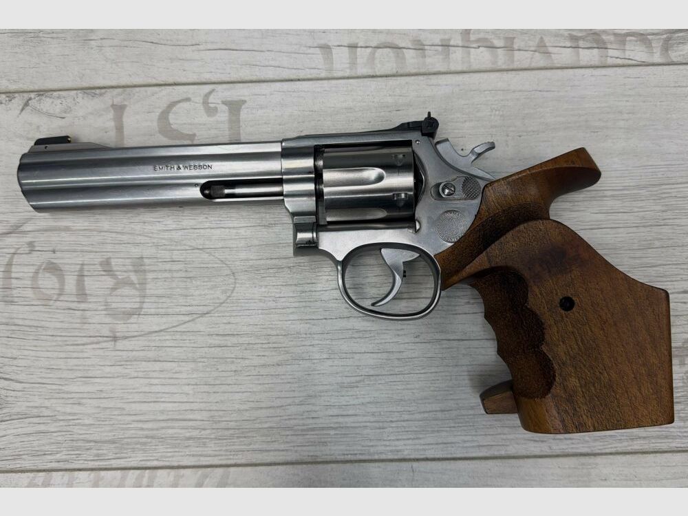Smith & Wesson Super Target Champion .22lr