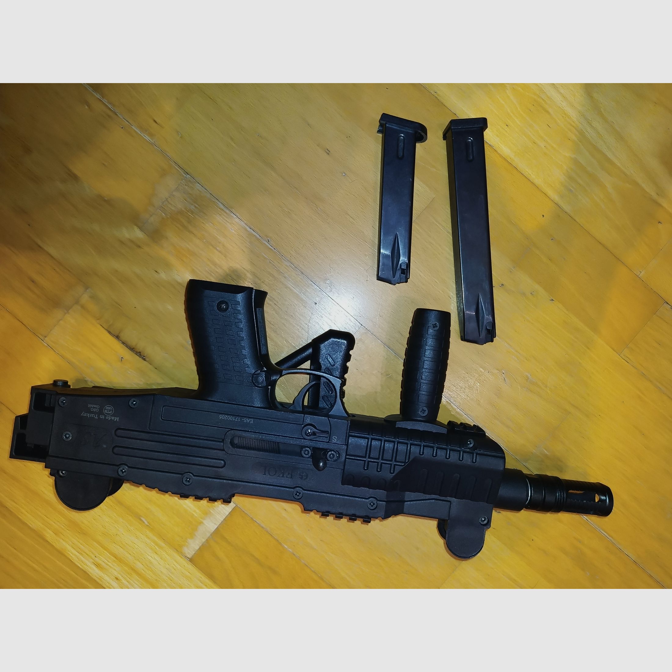 Ekol ASI 9mm PAK Maschinenpistole Schreckschuss