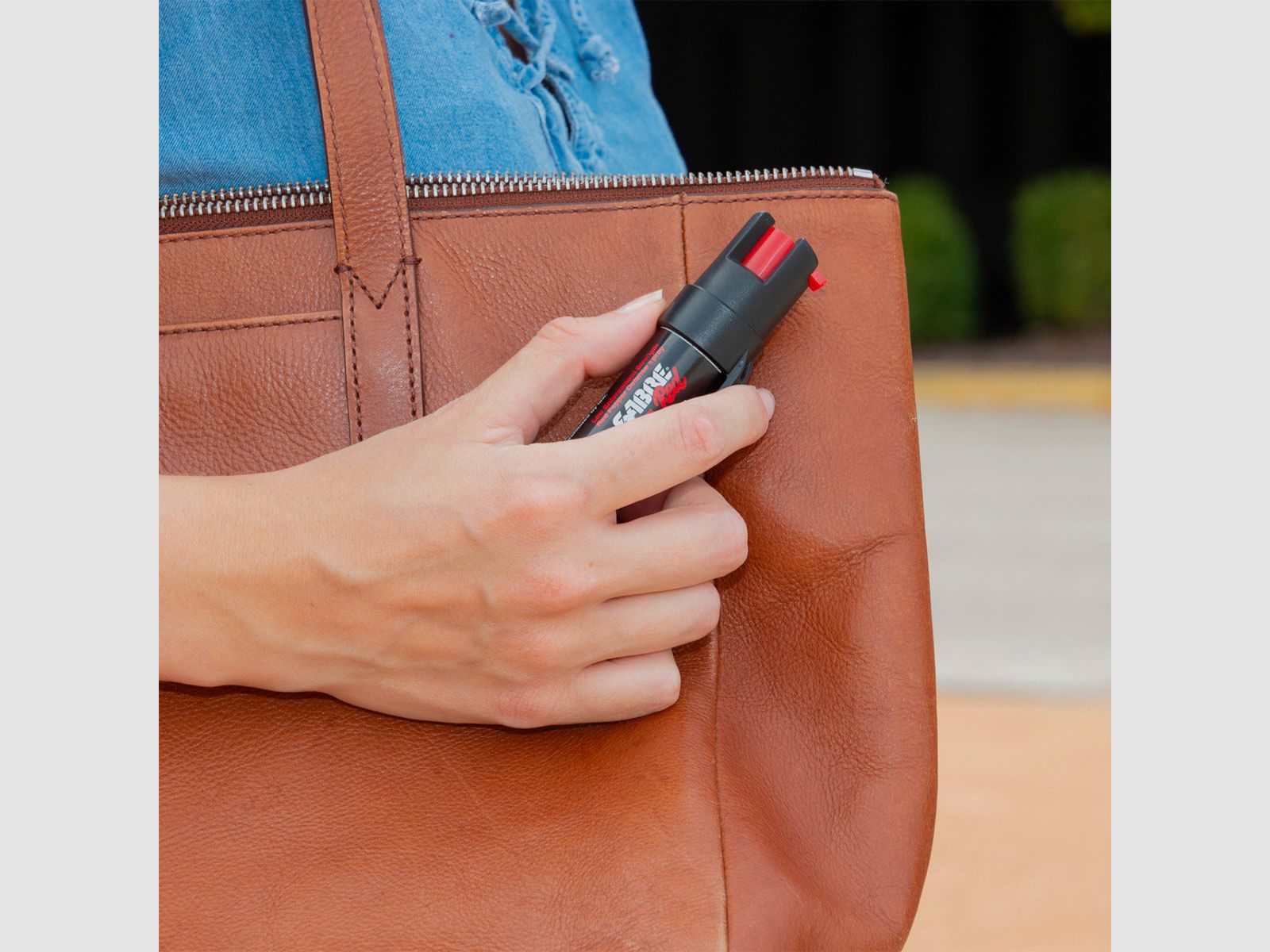 SABRE – PEPPER SPRAY WITH CLIP, image 2 of 5