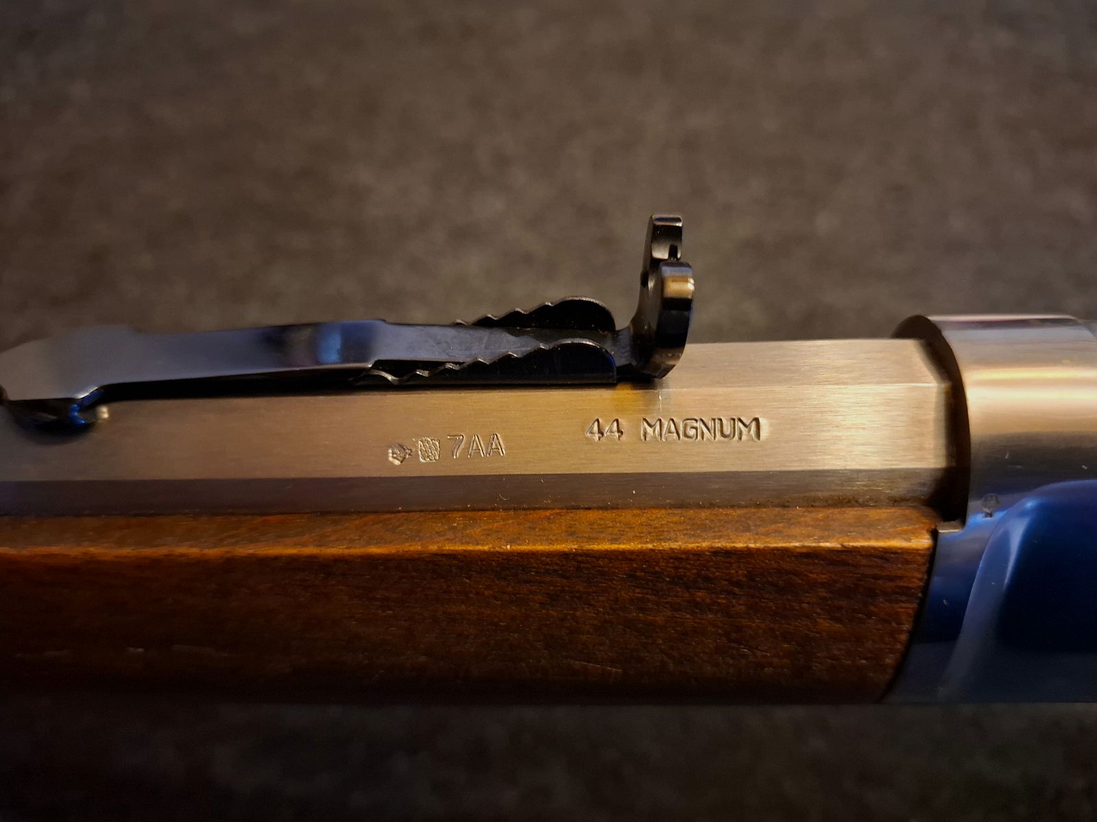 ROSSI "UHR Puma  44MAG" Unterhebelrepetierer mit 8 Kant-Lauf