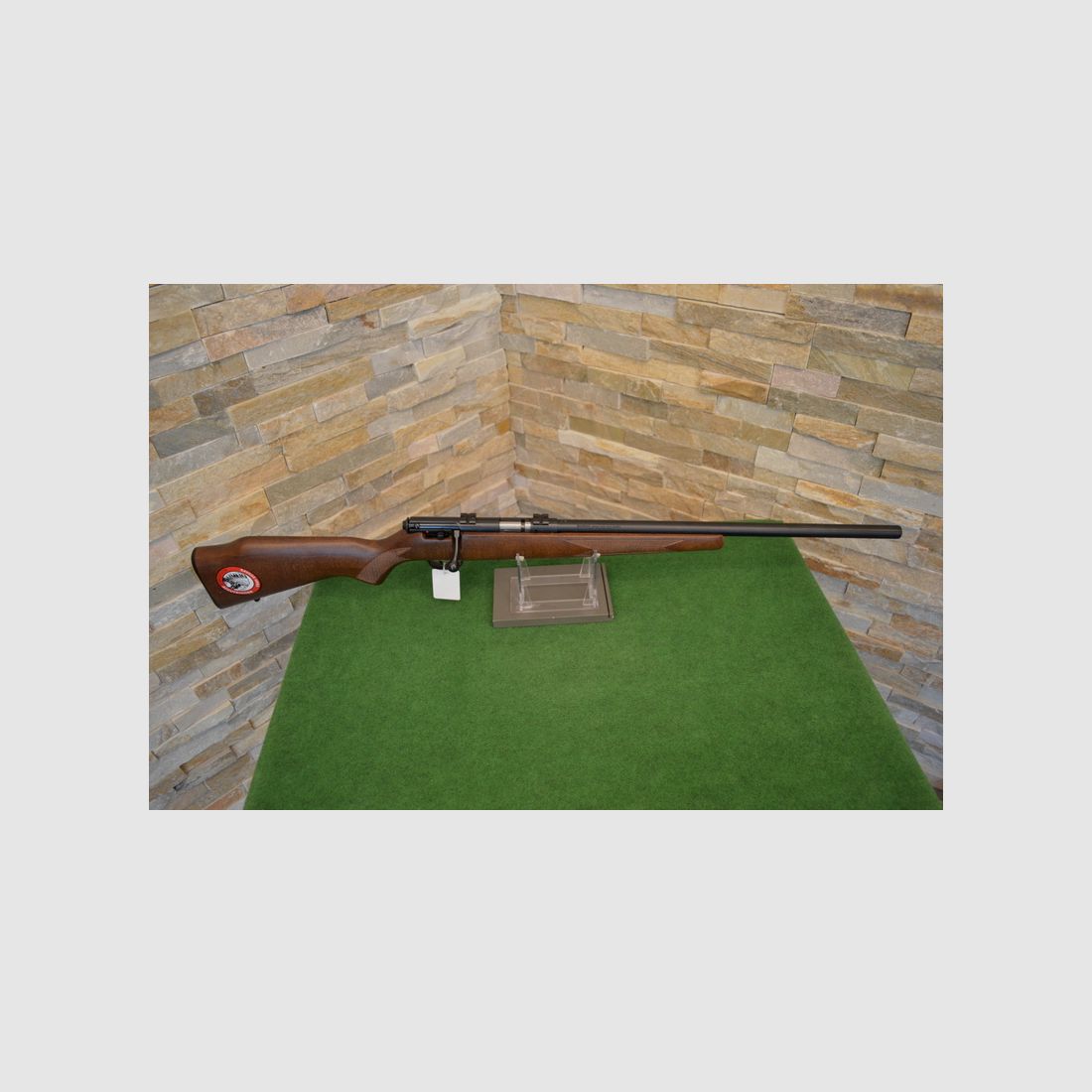 Savage Arms Model 93R17 GV