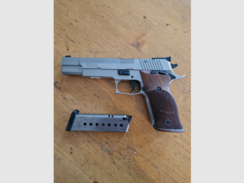 SIG SAUER P220 X-SIX .45 ACP inkl. Wechselsystem SIG SAUER P220 .22 lfb