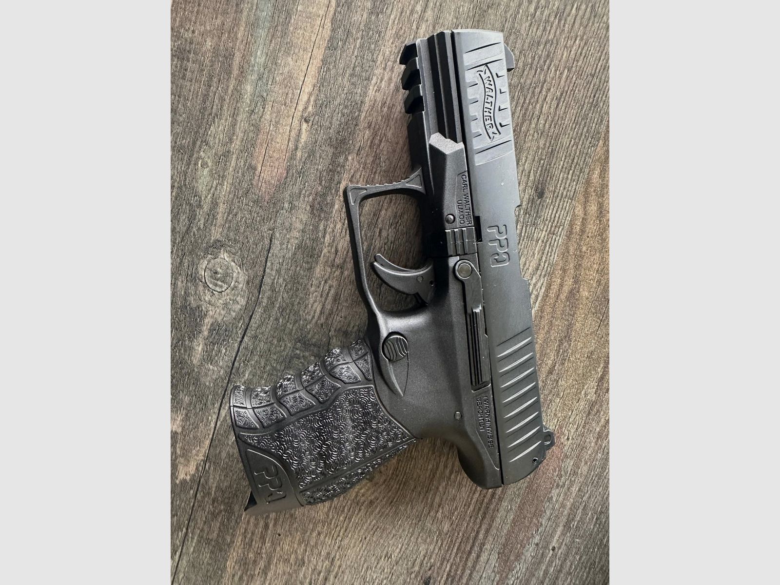 🔥 Walther PPQ Schreckschuss 9mm P.A.K. – PTB 958 – neuwertig – inkl. Koffer & 1 Magazine