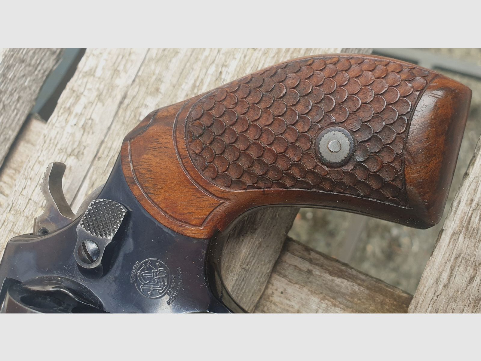 Revolver, Smith&Wesson, Mod 36,  Kal..38Spec. 2,5Zoll / Lauf, Griff mit Schuppen-FH